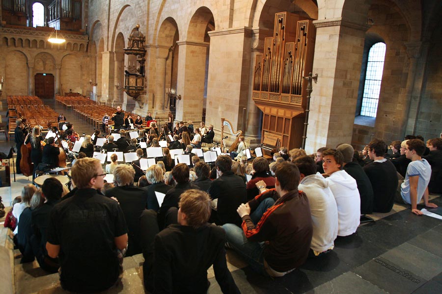 Lite data om bilden:
Plats: Domkyrkan, Lund
Datum: 2009-11-07
Utrustning: Canon EOS 5D + EF 24-105 F4
Domkyrkan, Lund